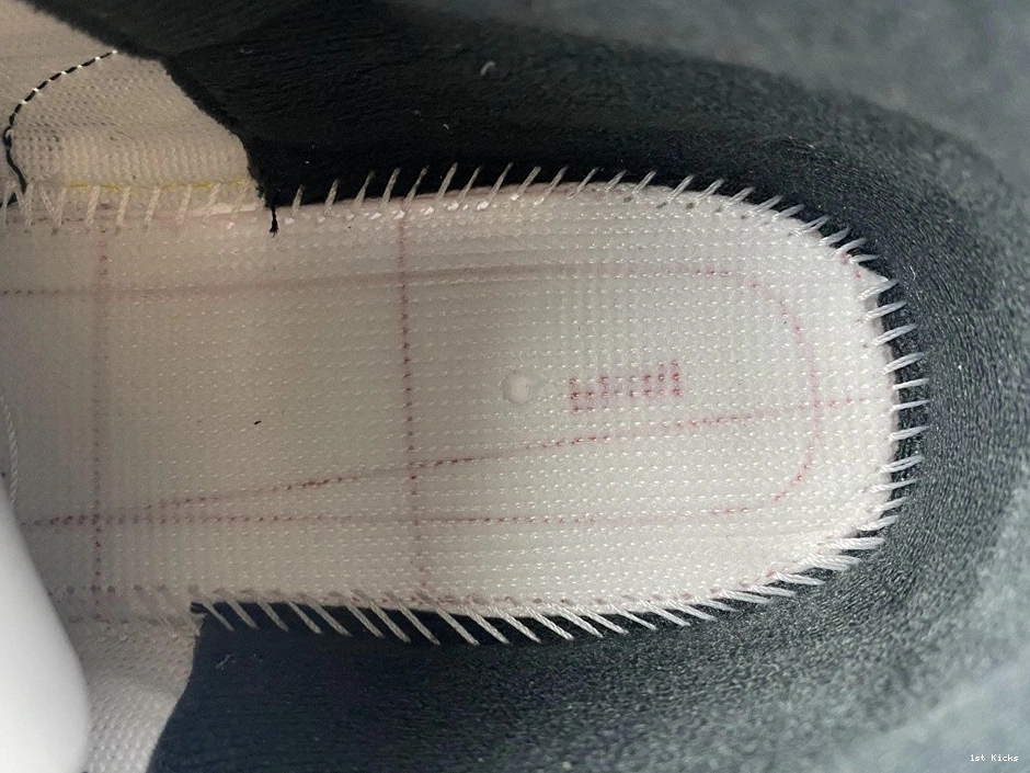 CT8532-105 Air 3 Dark Jordan Iris 0302